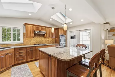 40 Weeden Avenue, East Providence, RI 02916 - Photo 18