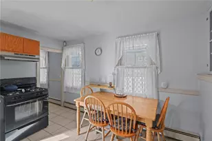 114 Commodore St, Providence, RI 02904 - Photo 14