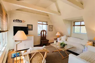 152 Tuckerman Ave, Middletown, RI 02842 - Photo 4