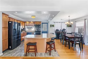 34 Commack Rd, East Providence, RI 02914 - Photo 6