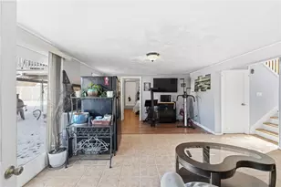 34 Commack Rd, East Providence, RI 02914 - Photo 14