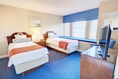 405 Thames Street #2B1, Newport, RI 02840 - Photo 8