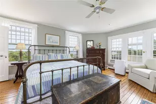 28 Newport St, Jamestown, RI 02835 - Photo 16
