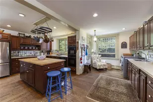 28 Newport St, Jamestown, RI 02835 - Photo 10