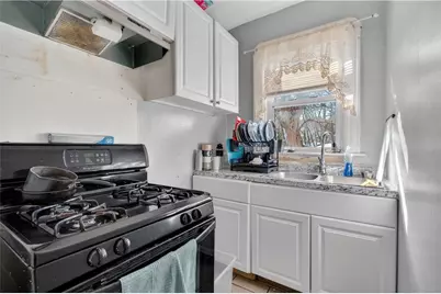 144 Camden Avenue, Providence, RI 02908 - Photo 12