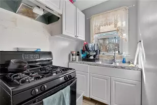 144 Camden Ave, Providence, RI 02908 - Photo 12