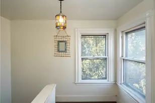 409 Broadway, Newport, RI 02840 - Photo 18