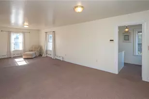 409 Broadway, Newport, RI 02840 - Photo 20