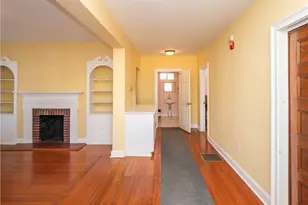 409 Broadway, Newport, RI 02840 - Photo 4