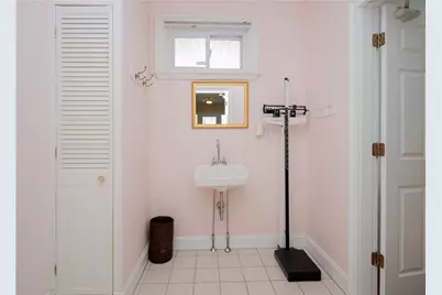 409 Broadway, Newport, RI 02840 - Photo 16