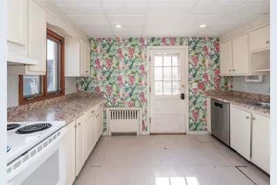 409 Broadway, Newport, RI 02840 - Photo 28