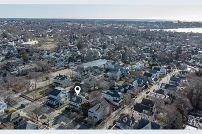 409 Broadway, Newport, RI 02840 - Photo 32