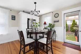 62 Peckham Ave, North Providence, RI 02908 - Photo 8