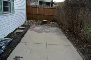 186 Fiat Ave, Cranston, RI 02910 - Photo 4