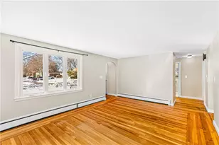 52 Dahlia St, Warwick, RI 02888 - Photo 8