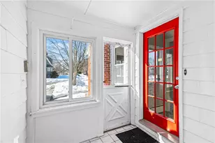 52 Dahlia St, Warwick, RI 02888 - Photo 4