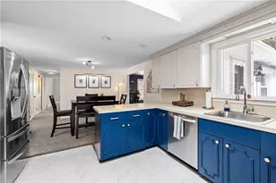 127 Dellwood Rd, Cranston, RI 02920 - Photo 16