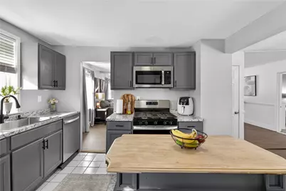 404 Church Avenue, Warwick, RI 02889 - Photo 18