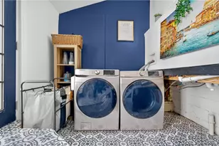 404 Church Ave, Warwick, RI 02889 - Photo 6