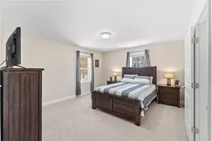 1027 Providence St, West Warwick, RI 02893 - Photo 14