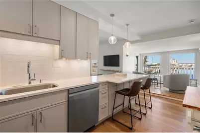 58 Washington Street #3, Newport, RI 02840 - Photo 4