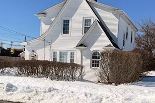 15 Pershing St, Cranston, RI 02910 - Photo 2