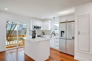 46 Hopewell Ave, Cranston, RI 02920 - Photo 16