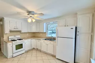14 Amanda St, Cranston, RI 02920 - Photo 6