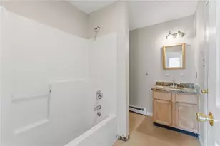 281 Swan St, Providence, RI 02905 - Photo 18