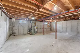 281 Swan St, Providence, RI 02905 - Photo 32