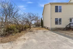 281 Swan St, Providence, RI 02905 - Photo 34