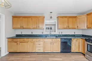 281 Swan St, Providence, RI 02905 - Photo 1