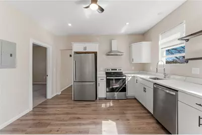 6 Stockwell Street, Providence, RI 02909 - Photo 10