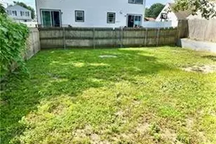 6 Stockwell St, Providence, RI 02909 - Photo 4