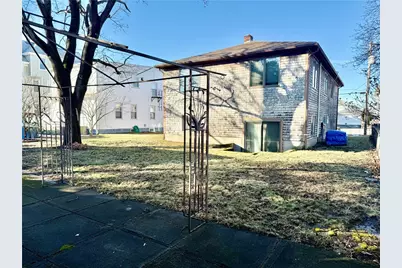139 Suffolk Avenue, Pawtucket, RI 0261 - Photo 24