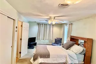 139 Suffolk Ave, Pawtucket, RI 0261 - Photo 10