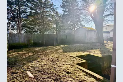 139 Suffolk Avenue, Pawtucket, RI 0261 - Photo 22