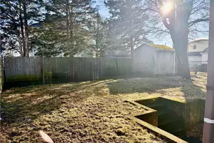 139 Suffolk Ave, Pawtucket, RI 0261 - Photo 22