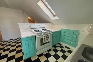 712 Hope St, Bristol, RI 02809 - Photo 4