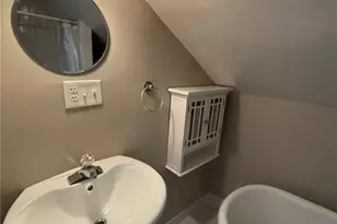 712 Hope St, Bristol, RI 02809 - Photo 14