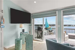 61 Green St, Portsmouth, RI 02871 - Photo 8