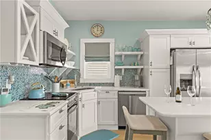 61 Green St, Portsmouth, RI 02871 - Photo 16