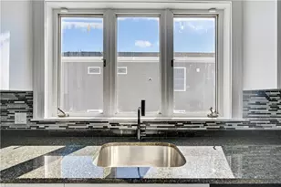 68 Touro St, Providence, RI 02904 - Photo 26