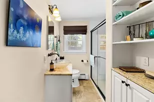 205 Payton Ave, Warwick, RI 02889 - Photo 8