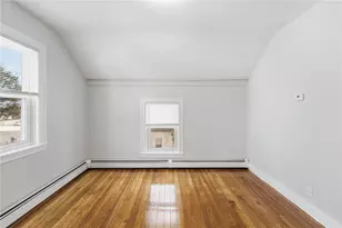 82 Hillcrest Ave, Pawtucket, RI 02860 - Photo 6