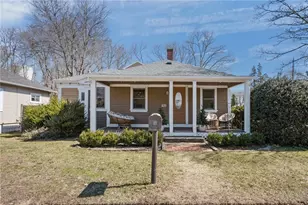 168 Washington Rd, Barrington, RI 02806 - Photo 2