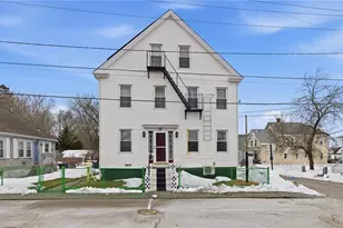 21 Monroe Ave, Bristol, RI 02809 - Photo 1
