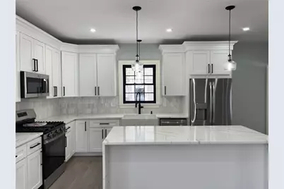 38 Ashburne Street, Pawtucket, RI 02861 - Photo 2