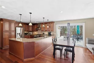 244 Beechwood Dr, Cranston, RI 02921 - Photo 8