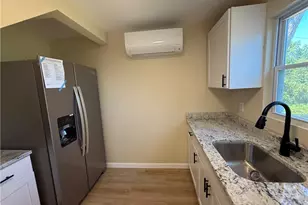 64 Ormsby Ave, Warwick, RI 02886 - Photo 8